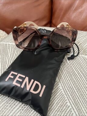 Authentic Fendi Oversized Brown Gradient Square Sunglasses with Gold Accents